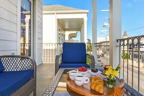 Residences Du Carondelet by Hosteeva