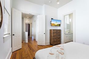 Residences Du Carondelet by Hosteeva