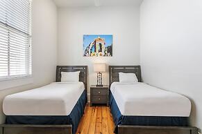 Residences Du Carondelet by Hosteeva