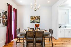 Residences Du Carondelet by Hosteeva