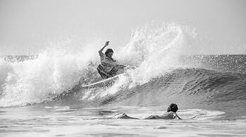 Las Dunas Surf Resort - Hostel