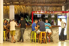 Las Dunas Surf Resort - Hostel