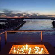 Lakeside Inn