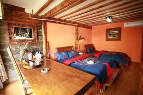 Lijiang Taohuadao Post Inn