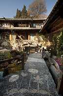 Lijiang Taohuadao Post Inn