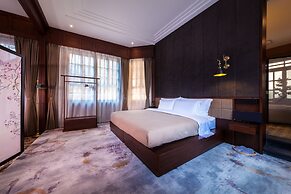 Silver Chest Boutique Hotel