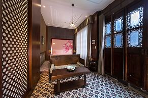 Silver Chest Boutique Hotel