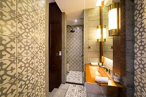 Silver Chest Boutique Hotel