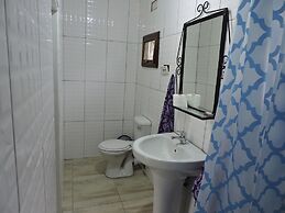 Café Zambezi House of Africa - Hostel