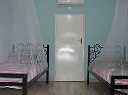 Café Zambezi House of Africa - Hostel
