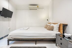 Sloth Hostel Don Mueang