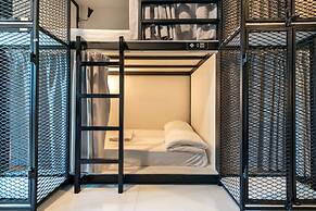 Sloth Hostel Don Mueang