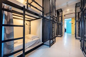 Sloth Hostel Don Mueang