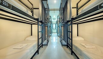 Sloth Hostel Don Mueang