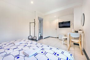 Sloth Hostel Don Mueang