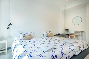 Sloth Hostel Don Mueang