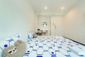 Sloth Hostel Don Mueang