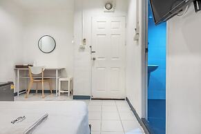 Sloth Hostel Don Mueang