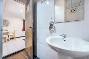 Sloth Hostel Don Mueang