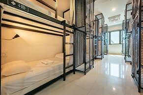 Sloth Hostel Don Mueang