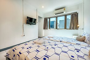 Sloth Hostel Don Mueang