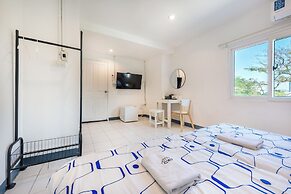 Sloth Hostel Don Mueang