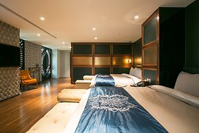 Saint Art Hotel