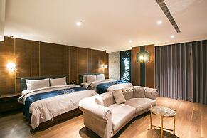 Saint Art Hotel