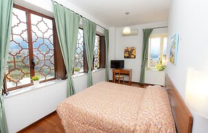 Villa Crawford - Religious Hospitality