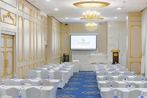 Grand Majestic Hotel