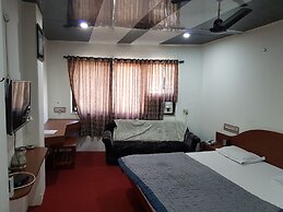 Hotel Dhruv Palace