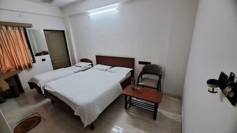 Hotel Dhruv Palace
