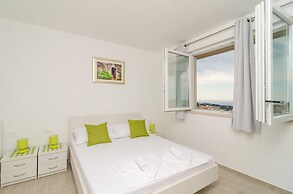 Apartments Villa Dadic