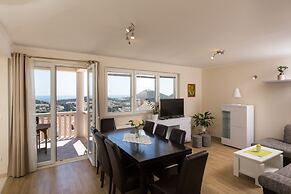 Apartments Villa Dadic