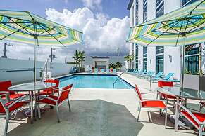 Hotel Dello Ft Lauderdale Airport, Tapestry Collection by Hilton