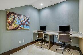 Hotel Dello Ft Lauderdale Airport, Tapestry Collection by Hilton