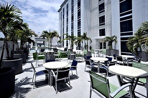 Hotel Dello Ft Lauderdale Airport, Tapestry Collection by Hilton