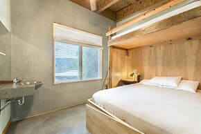 The Crash Pad - An Uncommon Hostel