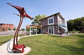 The Crash Pad - An Uncommon Hostel