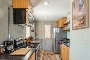 The Crash Pad - An Uncommon Hostel