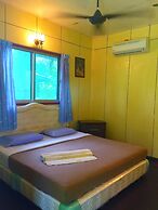 Sukau Backpackers B&B
