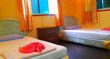 Sukau Backpackers B&B