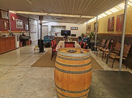 Chrissie's Dongara - Pet Friendly