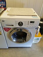 Chrissie's Dongara - Pet Friendly