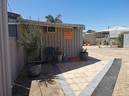 Chrissie's Dongara - Pet Friendly