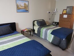 Chrissie's Dongara - Pet Friendly