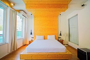 Hotel Ishan A Riverside Retreat