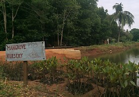 Bakau Hijau Riverlodge - Hostel