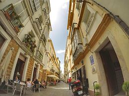 Spanish Galleon Lodge