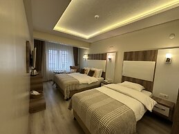 Line Suite Hotel